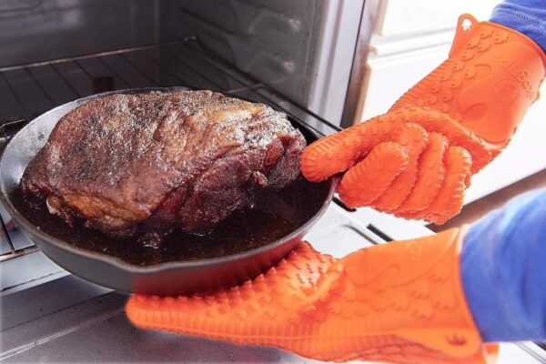 Silicone Oven & BBQ Gloves - Image 4