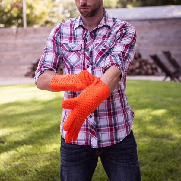 Silicone Oven & BBQ Gloves - Image 5